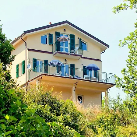Belvilla By Oyo Spacious With Lovely Terrace Feriehus Sesta Godano